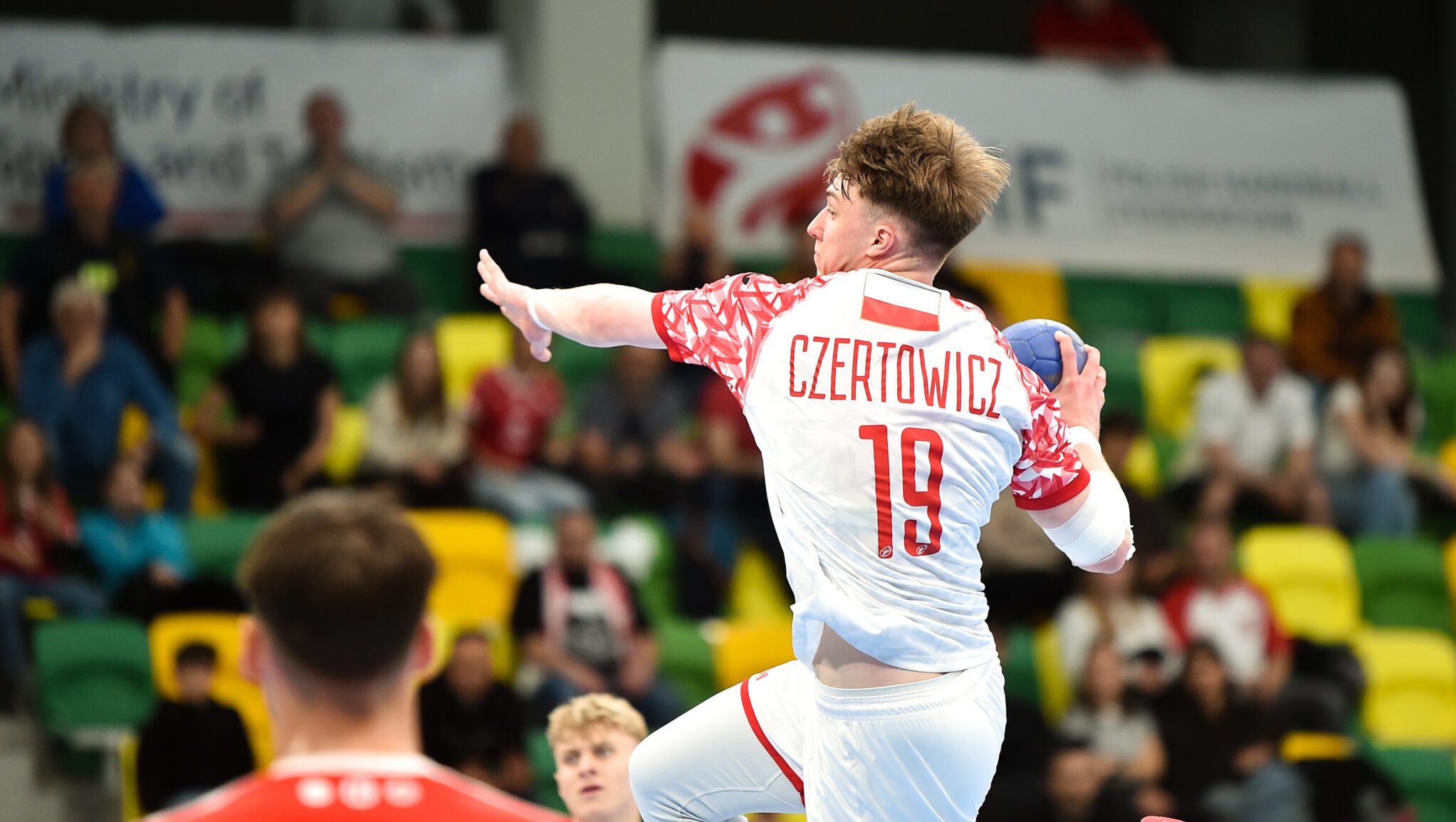 Pechowy piątek dla naszej młodzieży