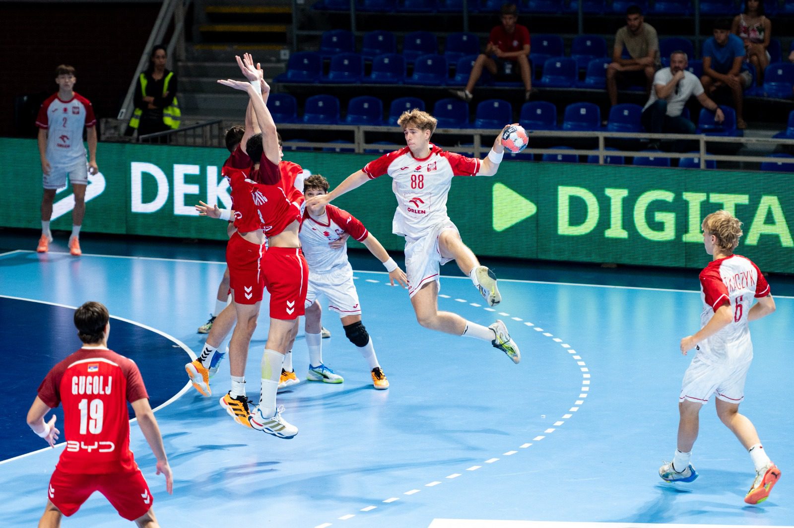 Gospodarze pokonali Polaków na EURO do lat 18